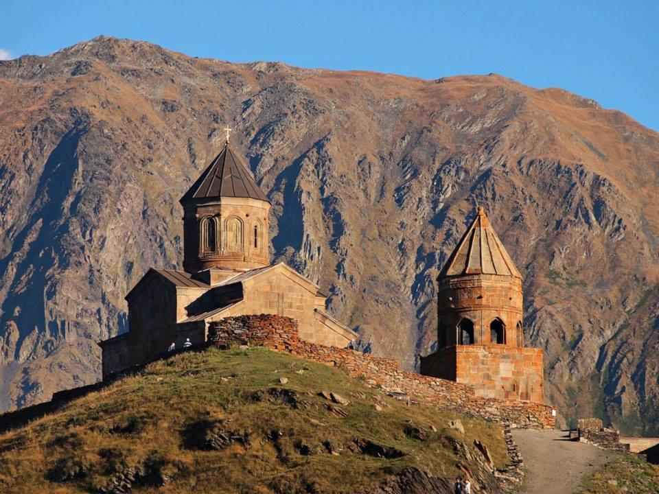 Ineza'S Guest House Kazbegi Ngoại thất bức ảnh